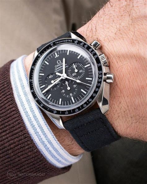 omega speedmaster professional weight|Omega Speedmaster reduced strap size.